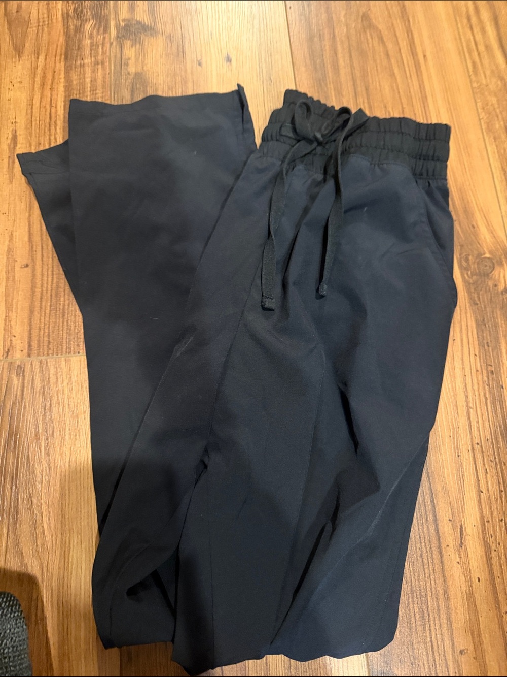Hanes black scrub pants / small